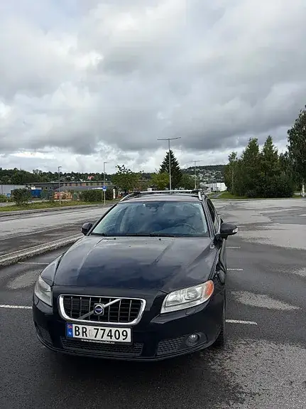 Volvo V70 2009 photo 2