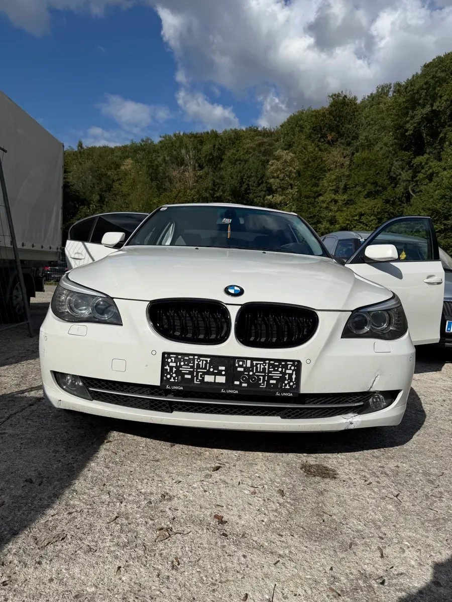 BMW 5 Series 2009 photo 3