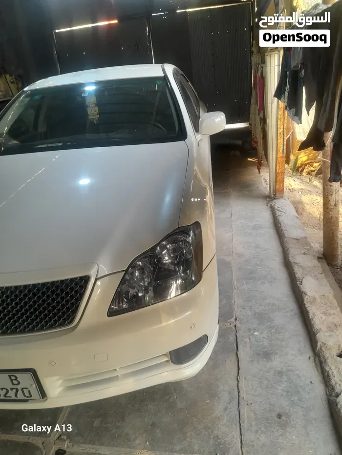 Toyota Crown 2004 photo 4
