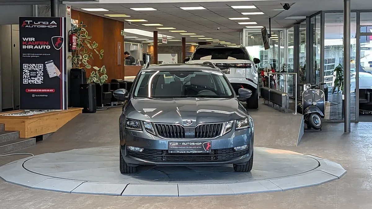 Skoda Octavia 2019 photo 2