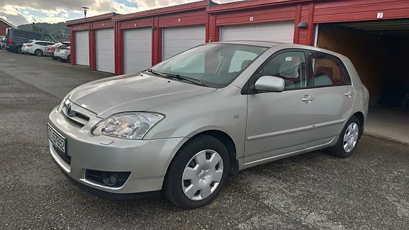 Toyota Corolla 2004 photo 2