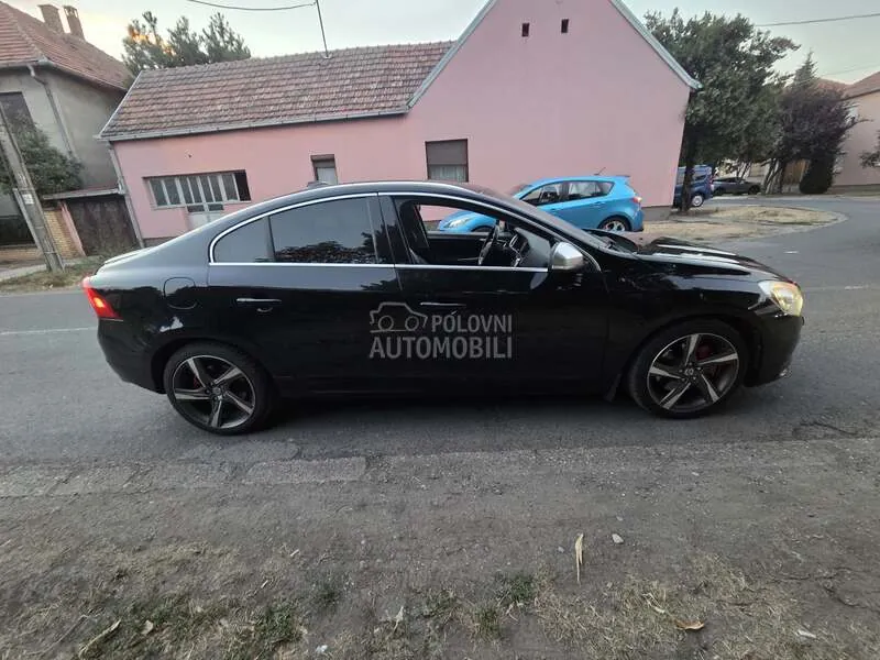 Volvo S60 2011 photo 5