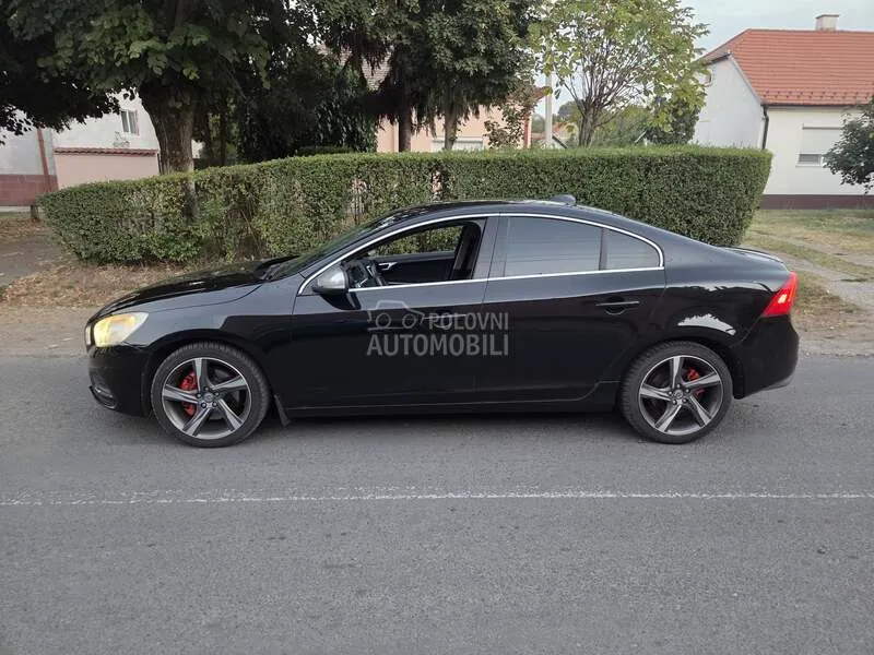 Volvo S60 2011 photo 4