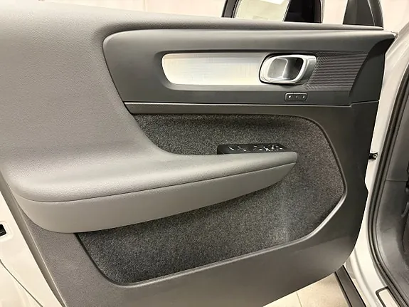 Volvo Xc40 2025 photo 4