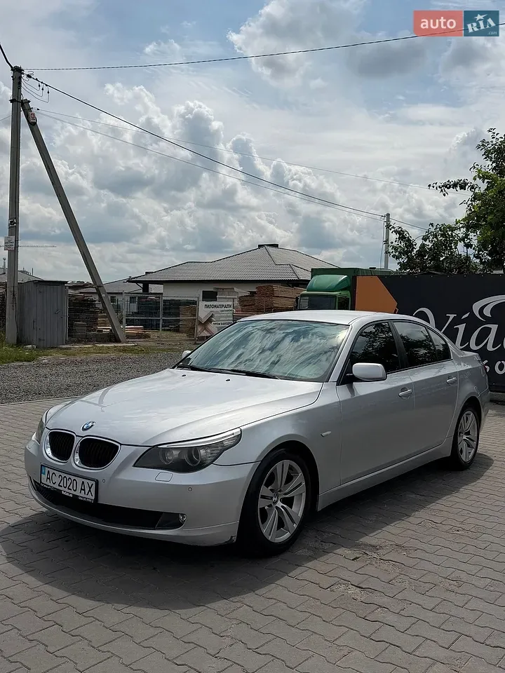 BMW 5 Series 2008 photo 2