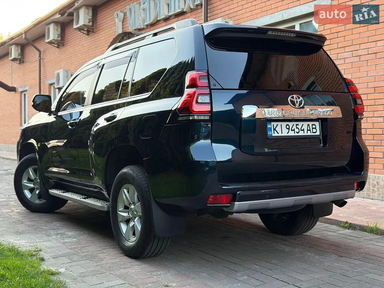 Toyota Land Cruiser Prado 2019 photo 3