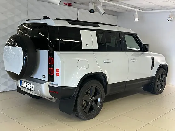 Land Rover Defender 110 2023 photo 4