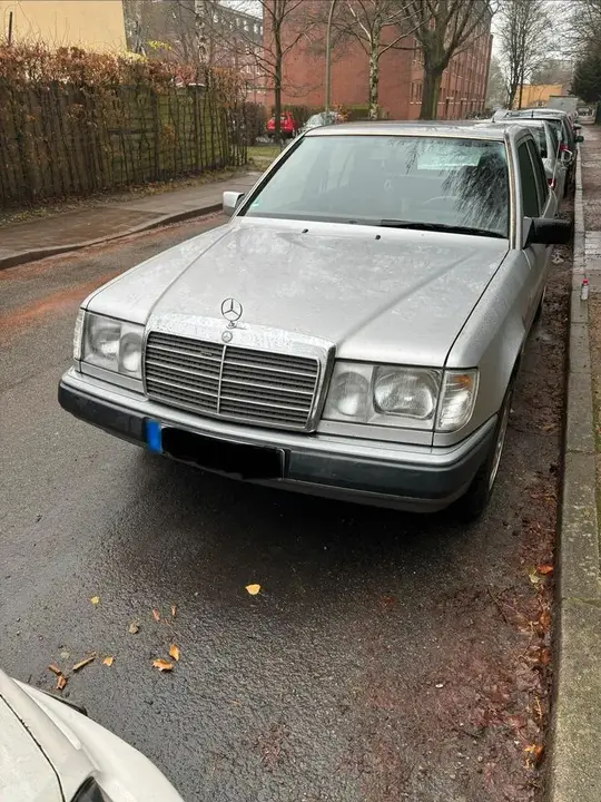 Mercedes-Benz W124