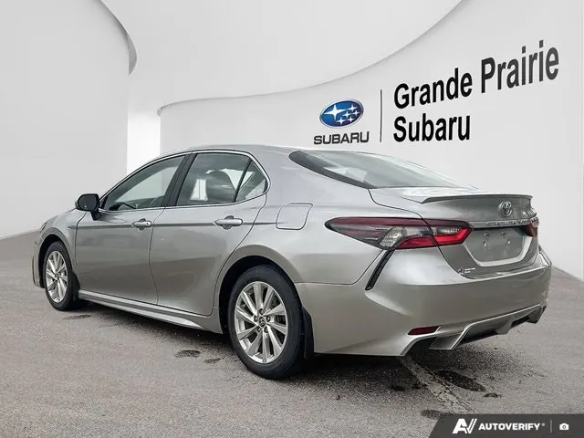 Toyota Camry 2023 photo 3