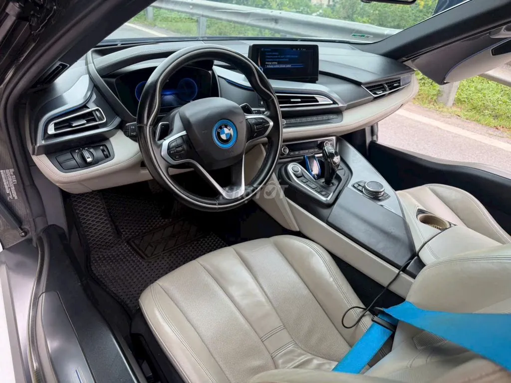 BMW I8 2014 photo 4