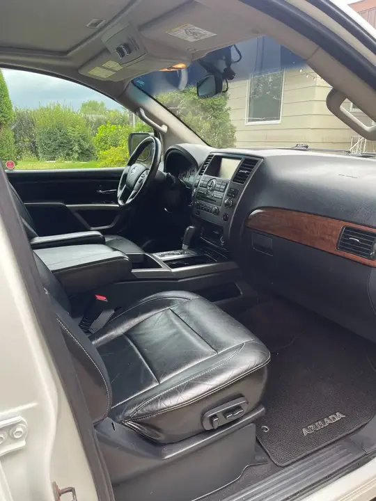 Nissan Armada 2015 photo 5