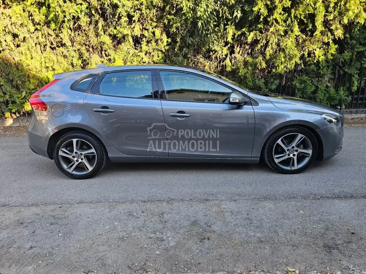Volvo V40 2015 photo 5