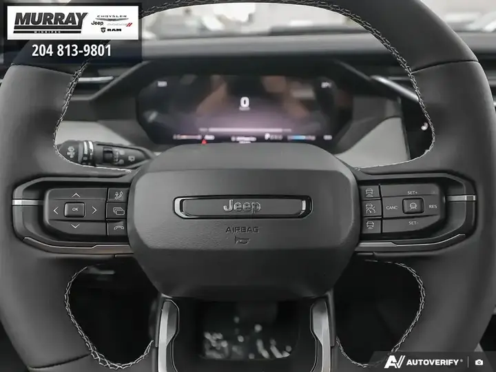 Jeep Cherokee 2026 photo 3