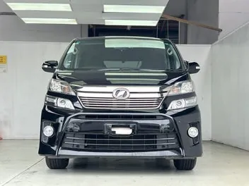 Toyota Vellfire 2013 photo 3