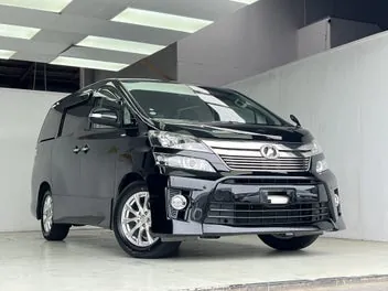 Toyota Vellfire 2013 photo 4