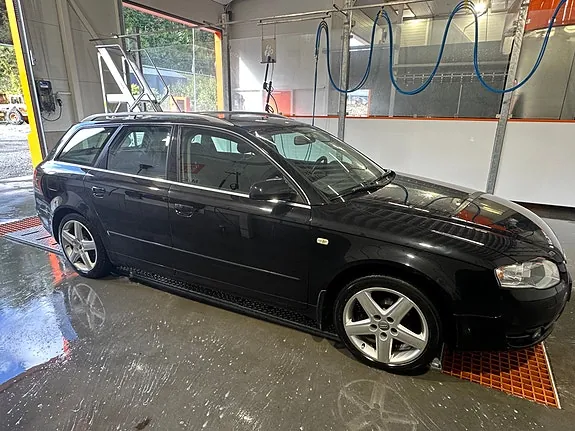 Audi A4 2005 photo 4