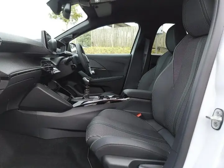 Peugeot 208 2026 photo 5