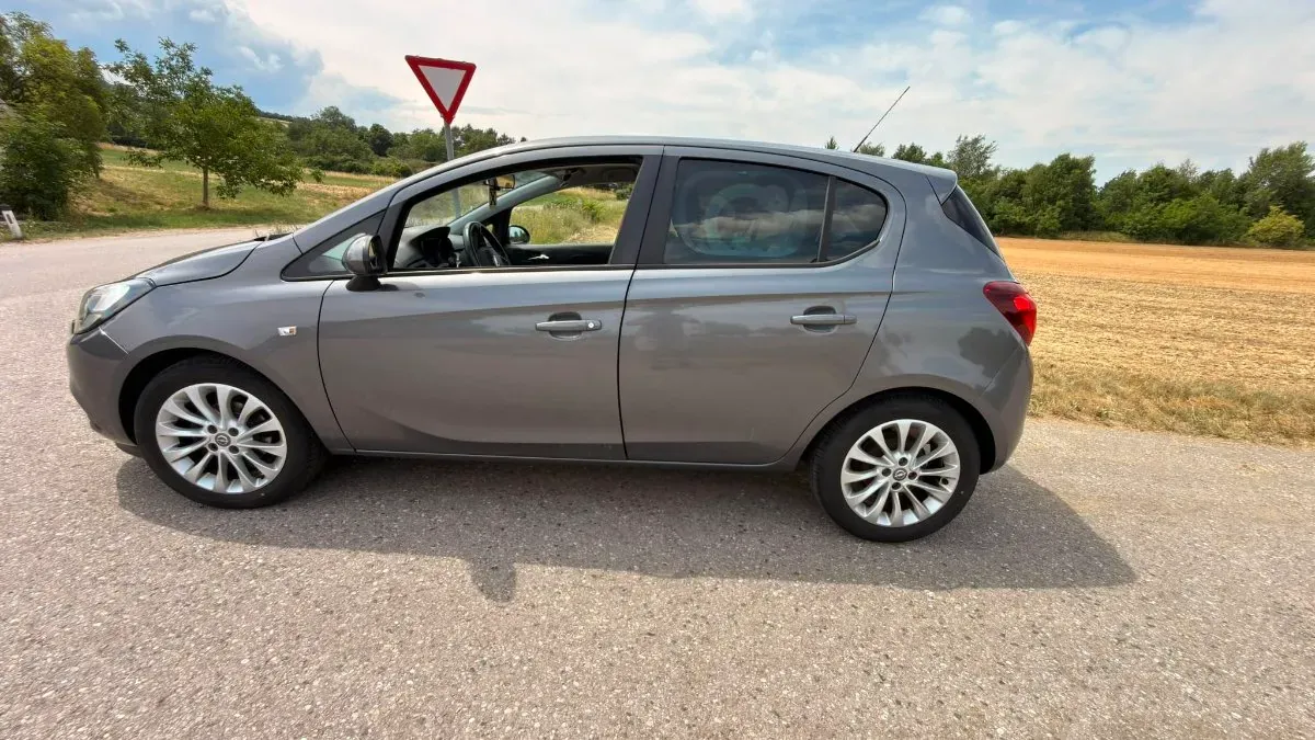 Opel Corsa 2015 photo 2