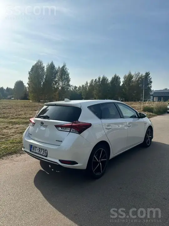 Toyota Auris 2018 photo 4
