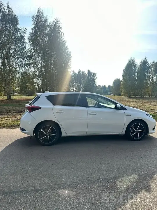 Toyota Auris 2018 photo 5