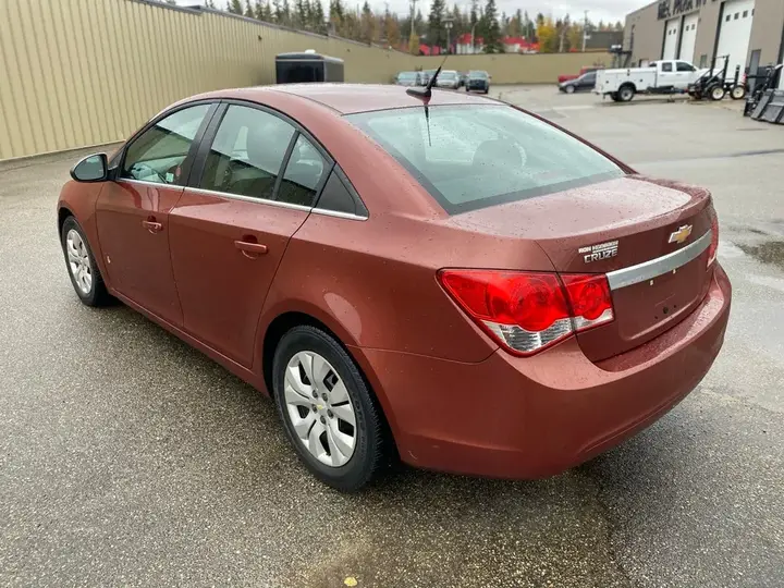 Chevrolet Cruze 2012 photo 2