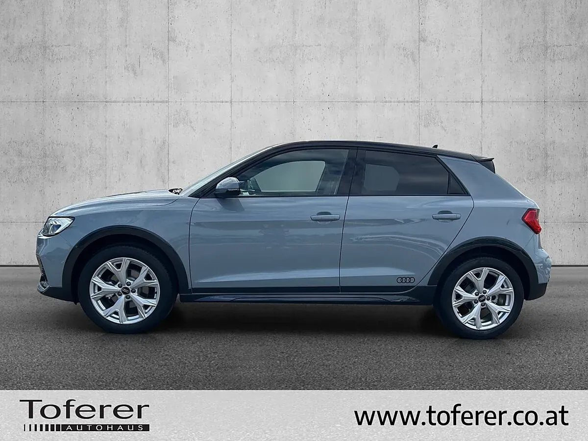 Audi A1 2025 photo 2