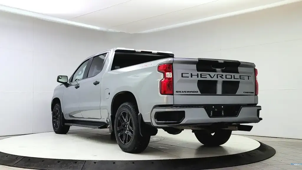 Chevrolet Silverado 1500 2023 photo 5
