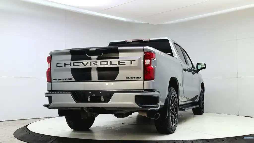 Chevrolet Silverado 1500 2023 photo 4