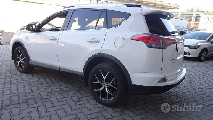 Toyota Rav4 2017 photo 4