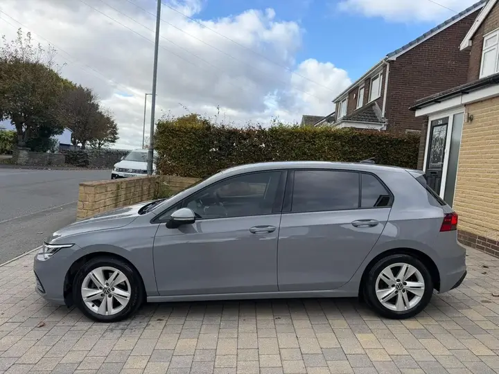 Volkswagen Golf 2022 photo 5