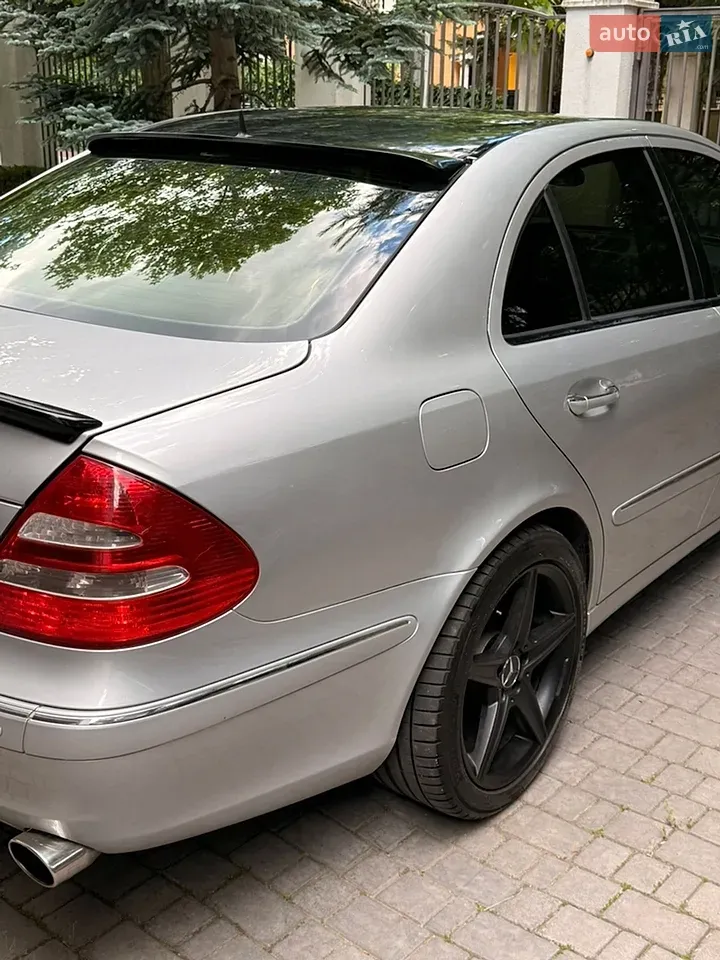 Mercedes-Benz E-Class 2003 photo 3