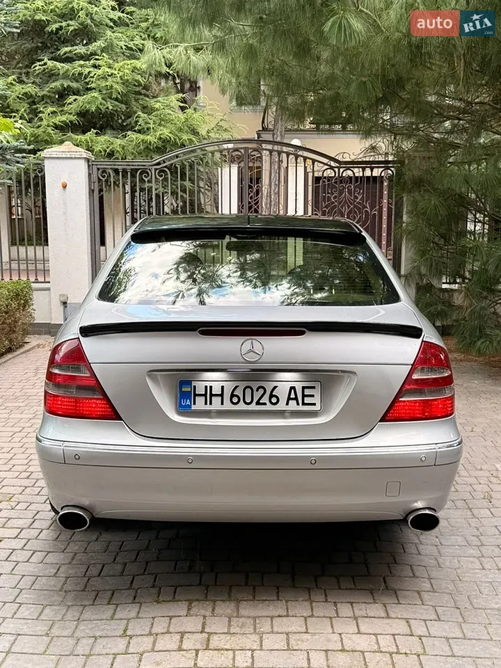 Mercedes-Benz E-Class 2003 photo 4