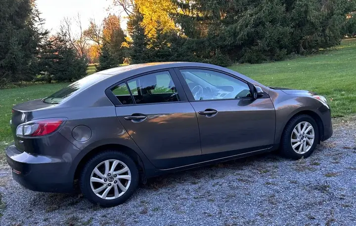 Mazda 3 2013 photo 2