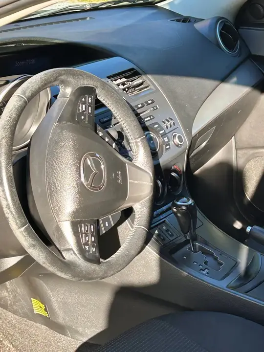 Mazda 3 2013 photo 5
