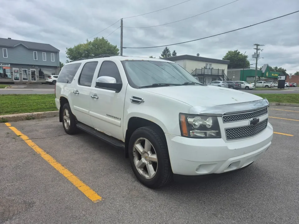 Chevrolet Suburban 2007 photo 2