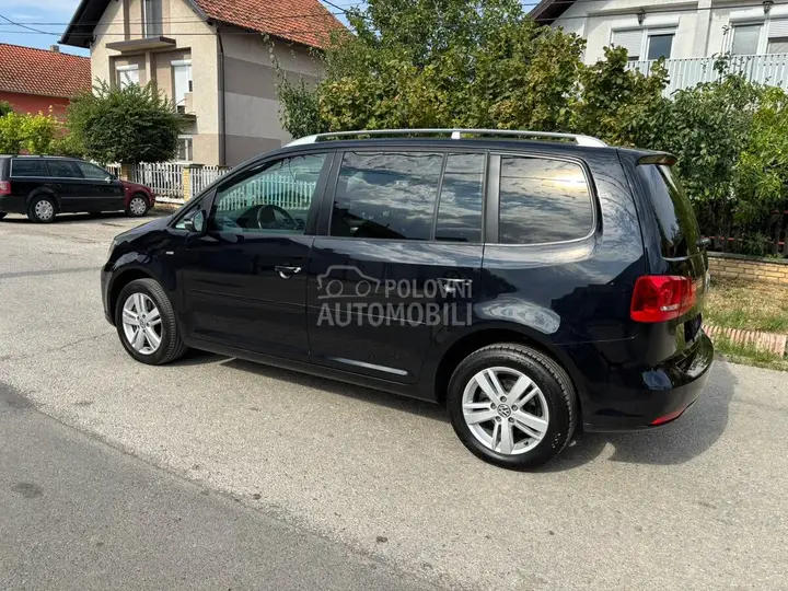 Volkswagen Touran 2012 photo 5