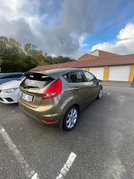 Ford Fiesta 2012 photo 4