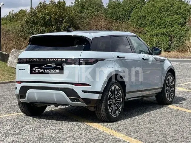 Land Rover Range Rover Evoque 2026 photo 2
