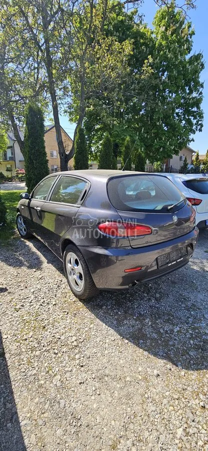 Alfa Romeo 147 2007 photo 2