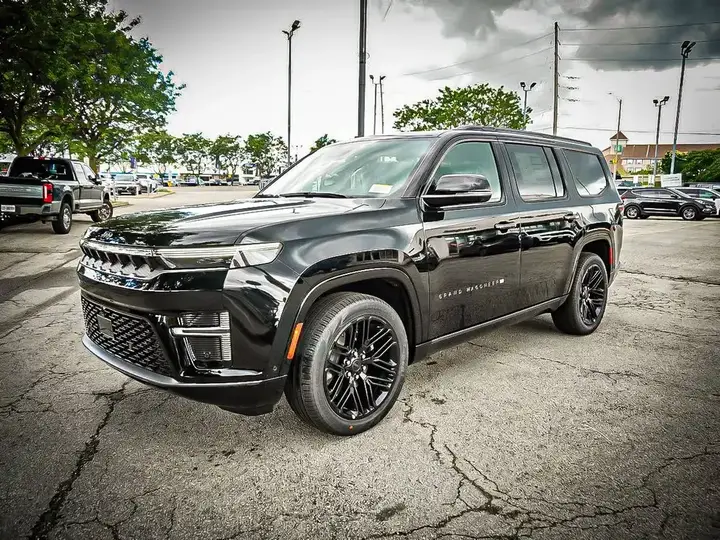 Jeep Grand Wagoneer 2026 photo 5