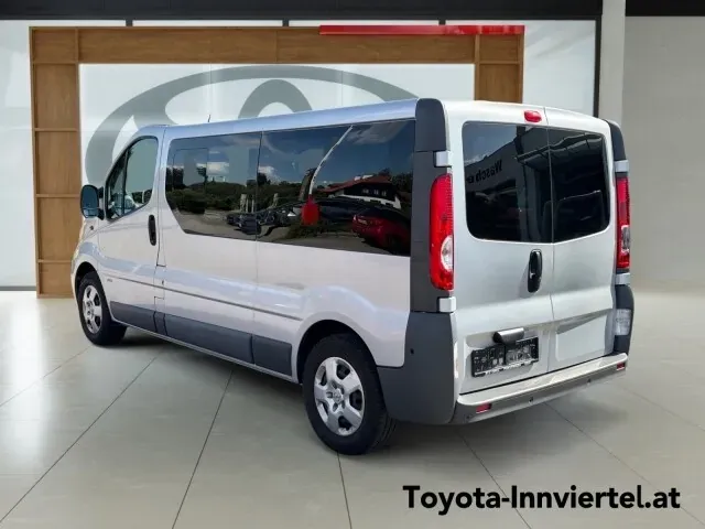 Opel Vivaro 2013 photo 3
