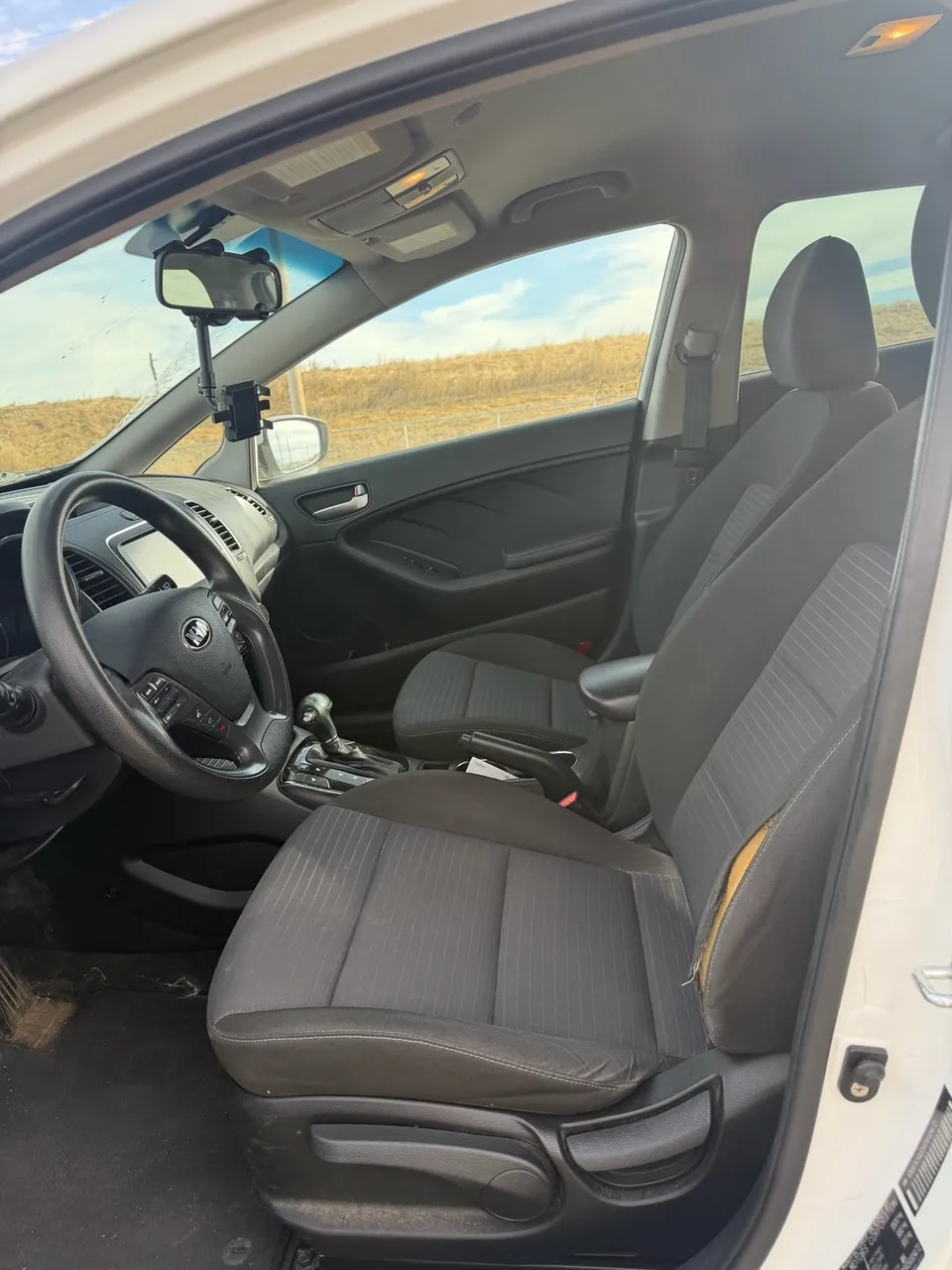 Kia Forte5 2017 photo 5