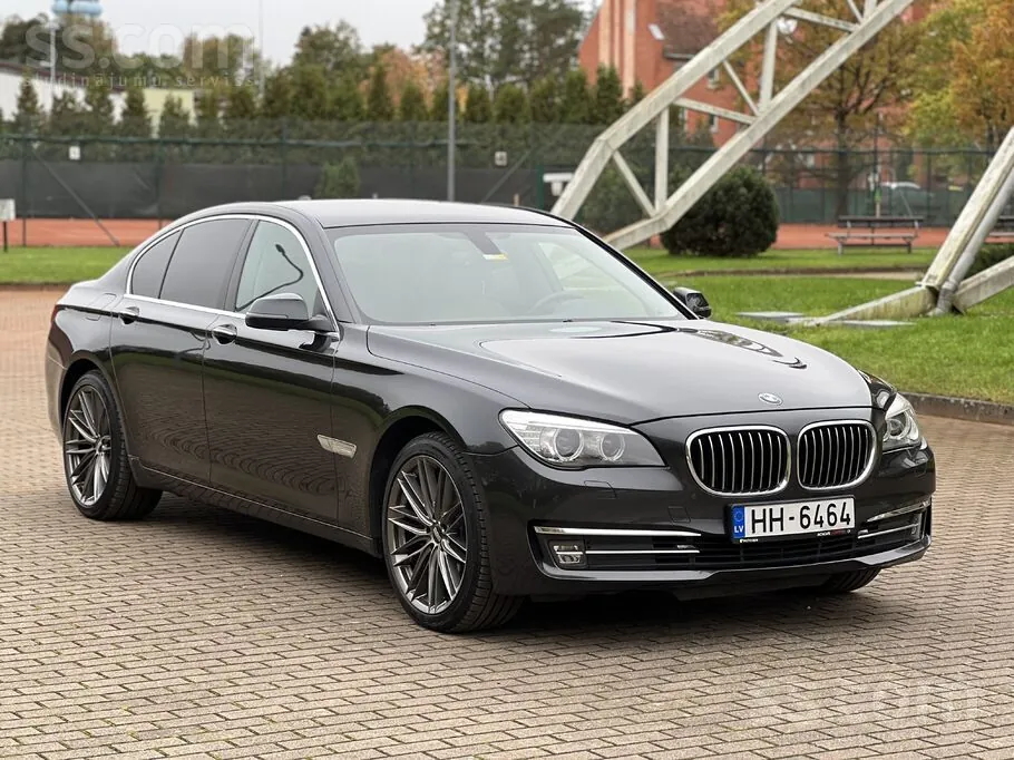 BMW 730 2015 photo 3