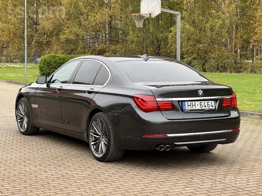 BMW 730 2015 photo 4