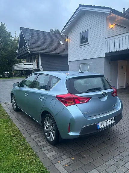 Toyota Auris 2013 photo 4