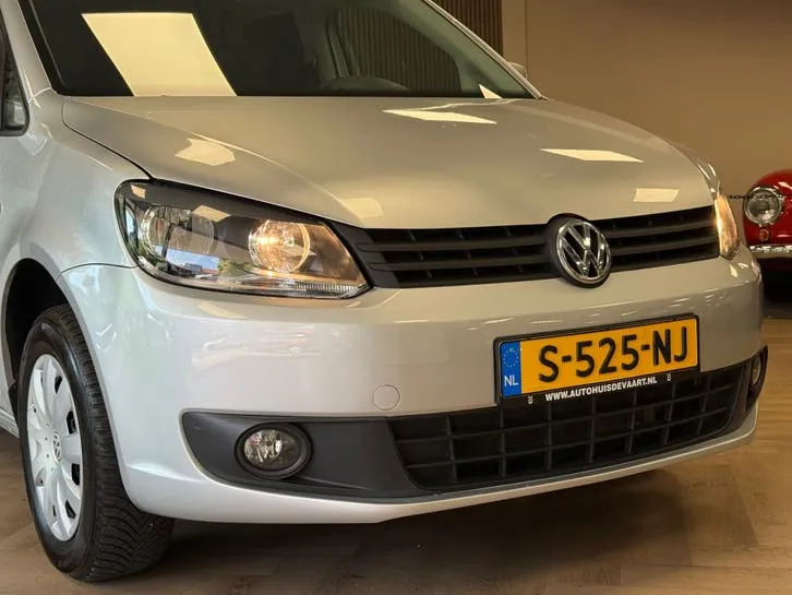 Volkswagen Caddy 2011 photo 3