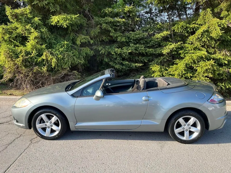 Mitsubishi Eclipse 2009 photo 2