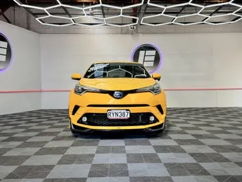 Toyota C-Hr 2017 photo 3