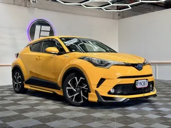 Toyota C-Hr 2017 photo 2