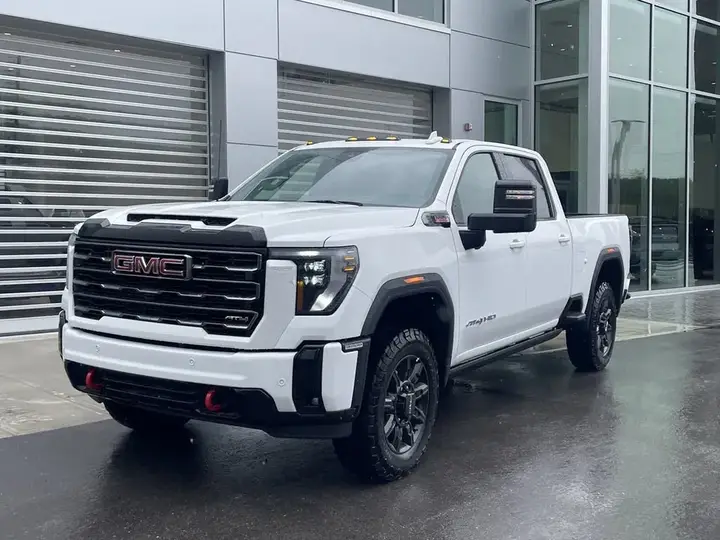 GMC Sierra 3500Hd 2026 photo 4